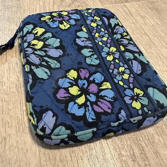 Vera Bradley iPad Mini or Kindle Case - Picture 1 of 4